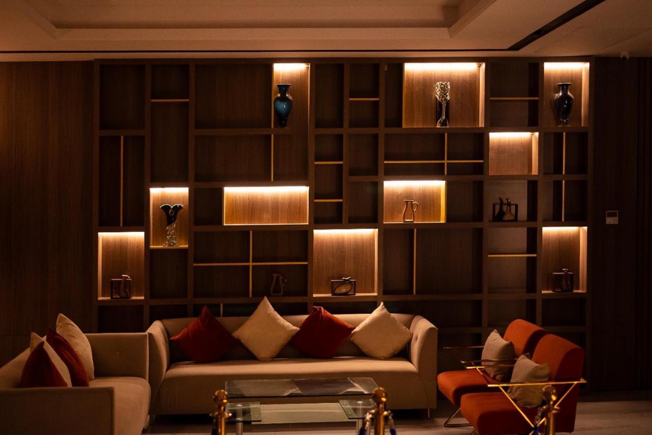 Ahlin Suites Riyadh Bagian luar foto
