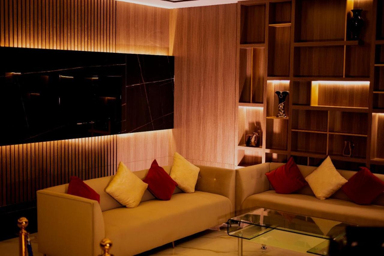Ahlin Suites Riyadh Bagian luar foto