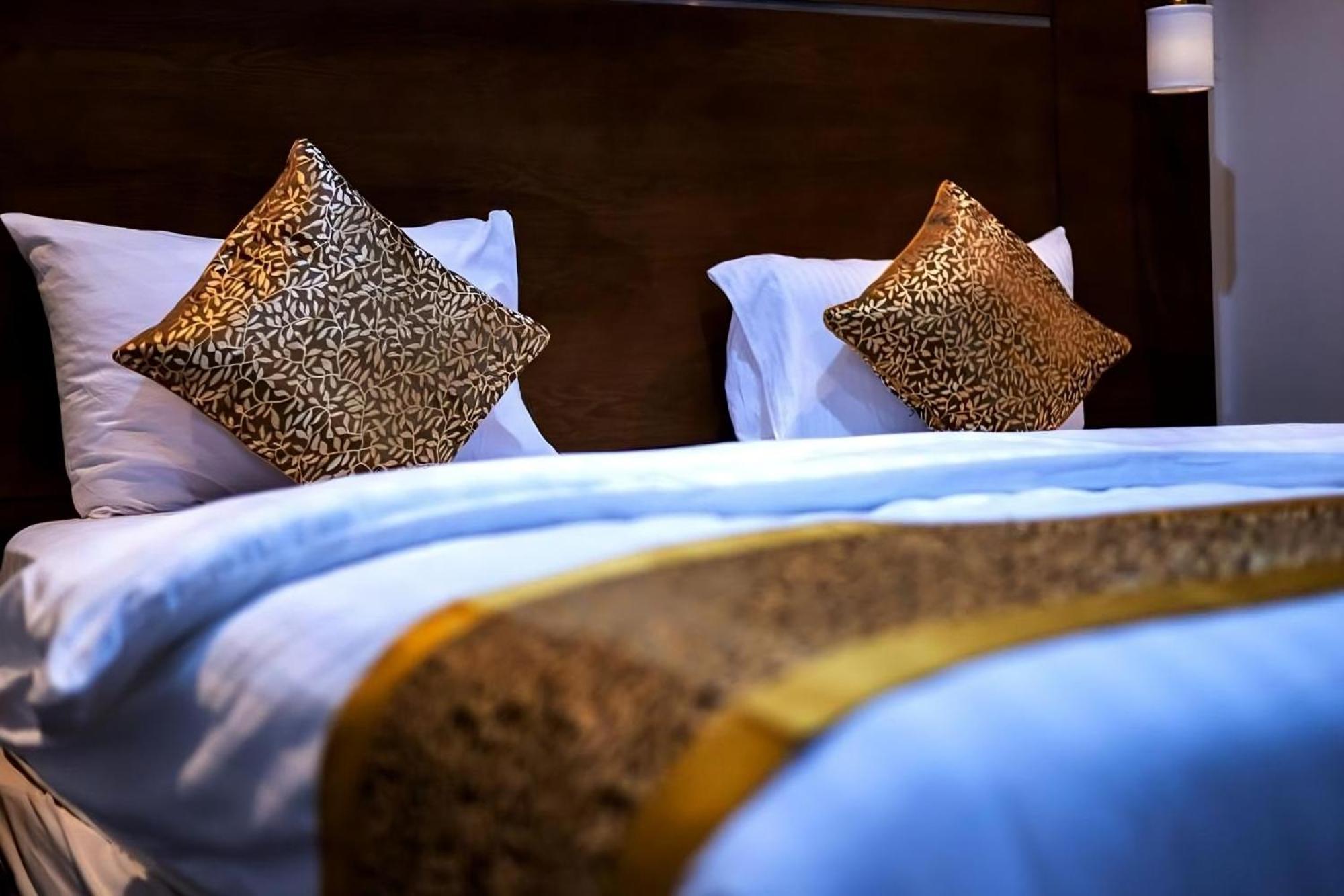Ahlin Suites Riyadh Bagian luar foto