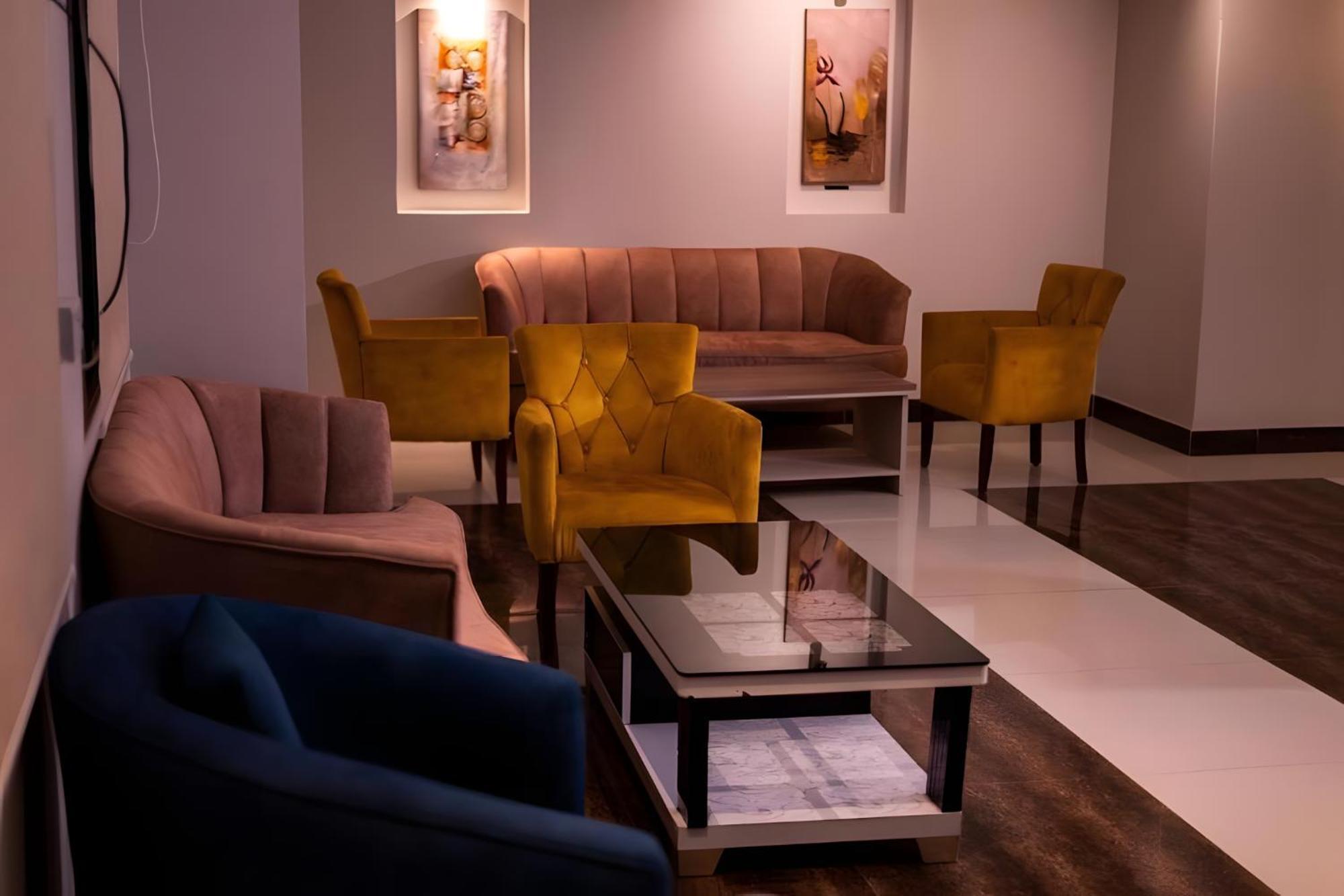 Ahlin Suites Riyadh Bagian luar foto